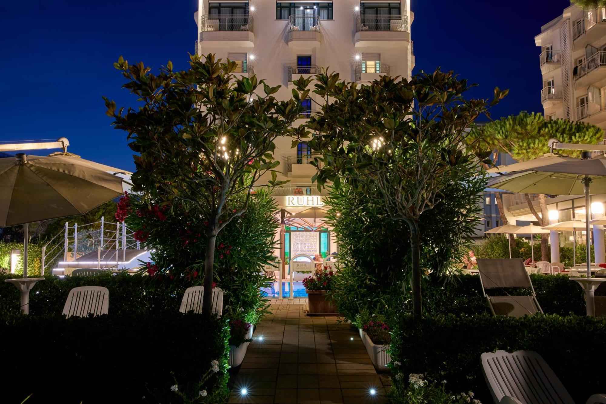 Ruhl Beach Hotel & Suites Лидо-ди-Езоло Экстерьер фото