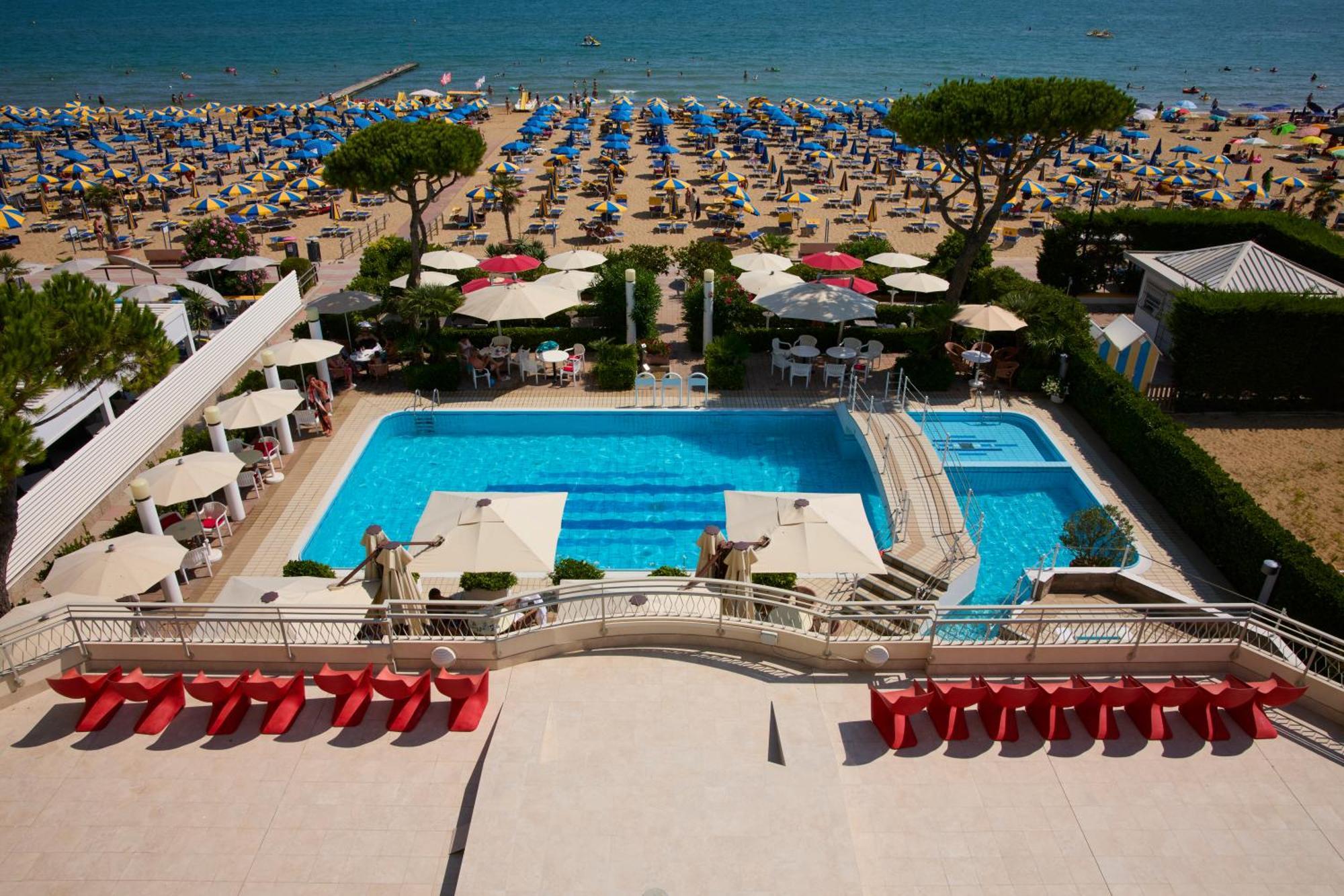 Ruhl Beach Hotel & Suites Лидо-ди-Езоло Экстерьер фото