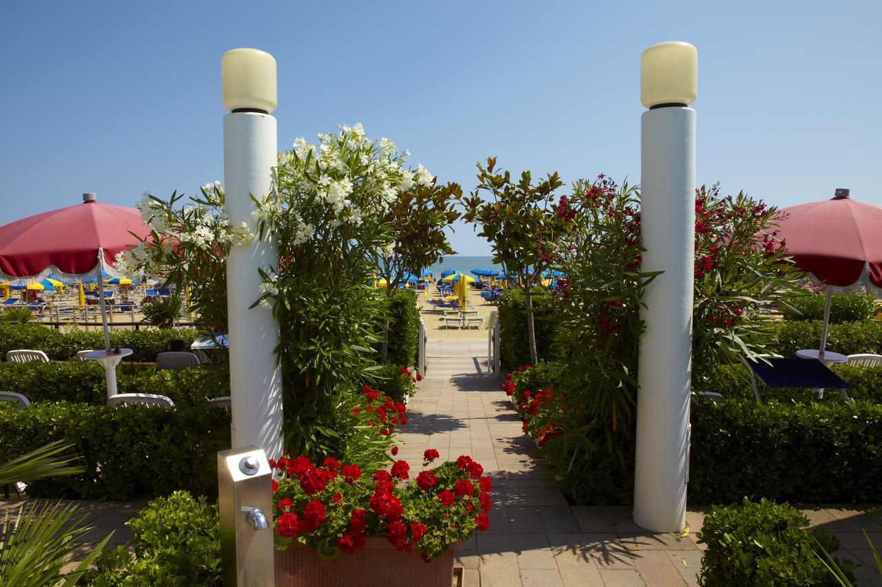 Ruhl Beach Hotel & Suites Лидо-ди-Езоло Экстерьер фото
