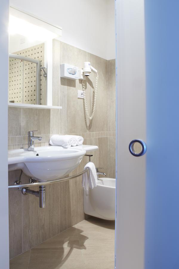 Ruhl Beach Hotel & Suites Лидо-ди-Езоло Экстерьер фото