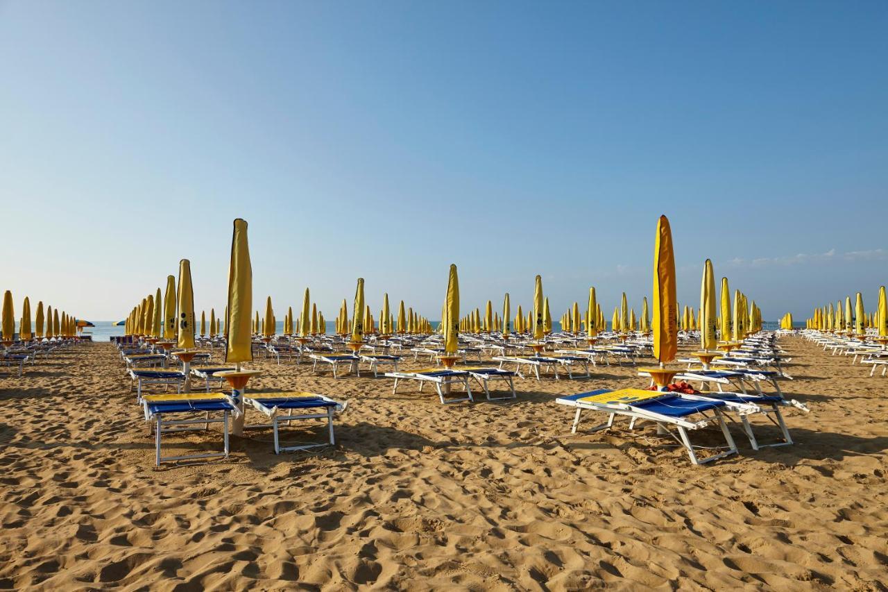 Ruhl Beach Hotel & Suites Лидо-ди-Езоло Экстерьер фото